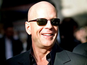 Bruce Willis trece in spatele camerei de filmat
