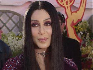 Cher revine pe ecrane alaturi de Christina Aguilera