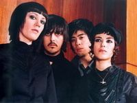 Ladytron deschid concertul Depeche Mode