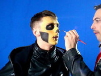 In The Land Of The Dead, primul videoclip Mes Quins, in premiera pe MTV