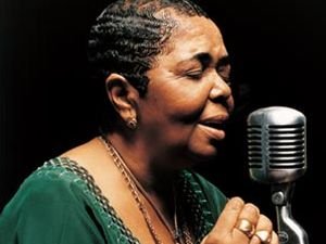Cesaria Evora reia concertul de la Bucuresti in octombrie