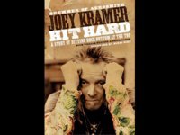 Joey Kramer, bateristul Aerosmith, si-a publicat autobiografia