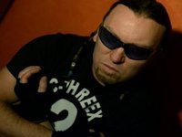 C-Threex lanseaza piesa "Rapperul-puncte, puncte"
